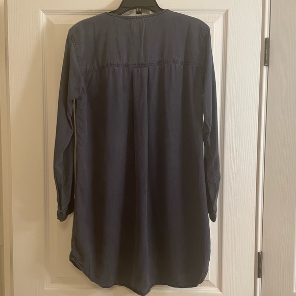 BELLA DAHL Navy Blue Dress with Lace Up Detail and Roll Up Sleeves - Picture 9 of 11